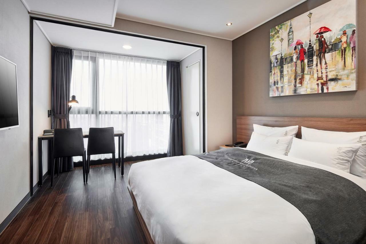 โรงแรม Western Bay Marina